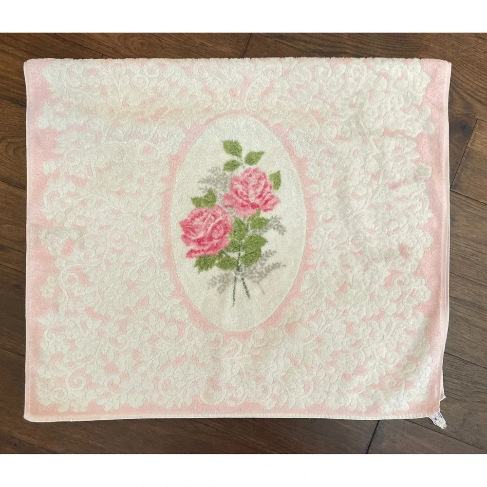 Vintage Cannon Royal Family Pink Rose Cotton Reversible Bath Towel 1950's‎
